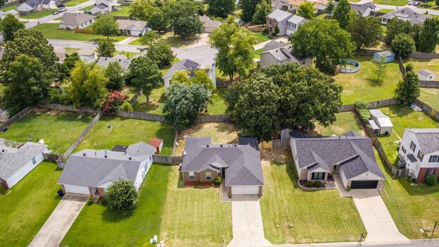 40 Meadow Ridge Loop, Maumelle, AR 72113
