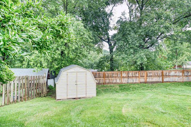 5601 West Haven Drive, Evansville, IN 47720