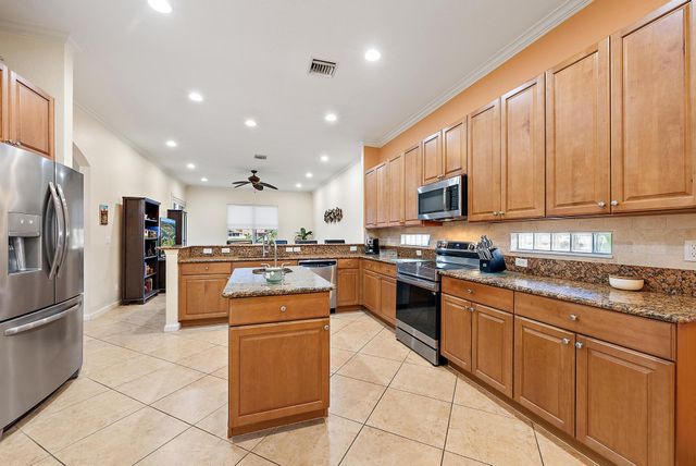 3104 SW Porpoise Circle, Stuart, FL 34997