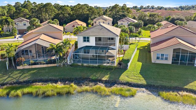 3104 SW Porpoise Circle, Stuart, FL 34997