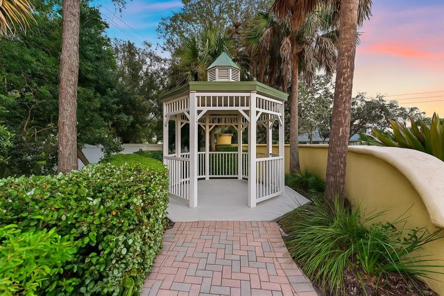 3104 SW Porpoise Circle, Stuart, FL 34997