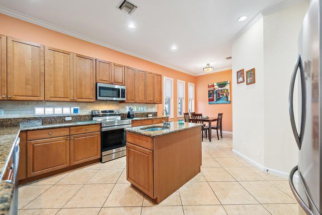 3104 SW Porpoise Circle, Stuart, FL 34997