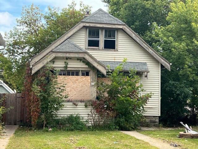 3746 N 11th STREET, Milwaukee, WI 53206