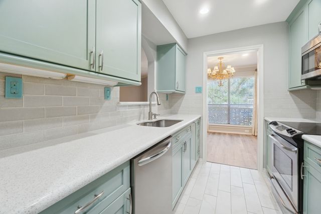 16301 Ledgemont Lane 263, Addison, TX 75001