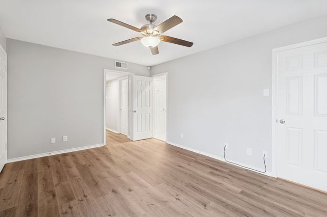 16301 Ledgemont Lane 263, Addison, TX 75001