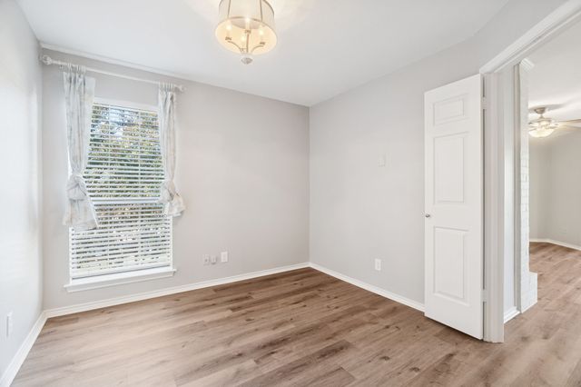 16301 Ledgemont Lane 263, Addison, TX 75001