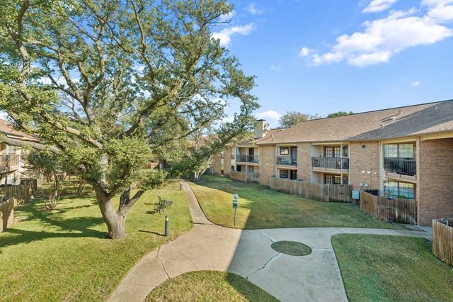 16301 Ledgemont Lane 263, Addison, TX 75001