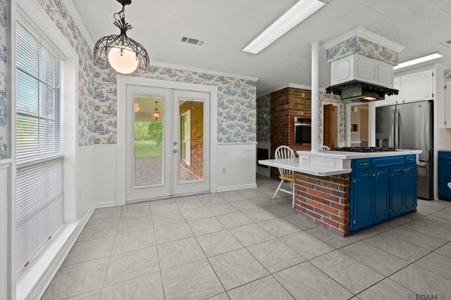 38517 La Hwy 74, Gonzales, LA 70737