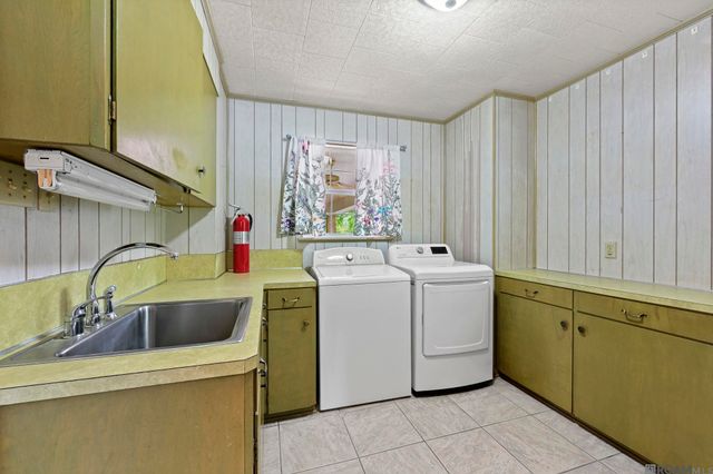 38517 La Hwy 74, Gonzales, LA 70737