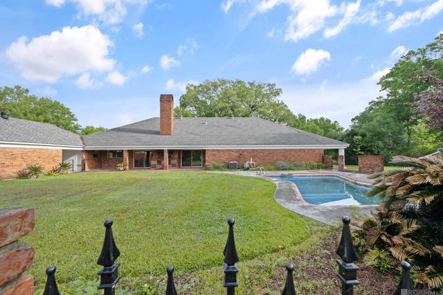 38517 La Hwy 74, Gonzales, LA 70737