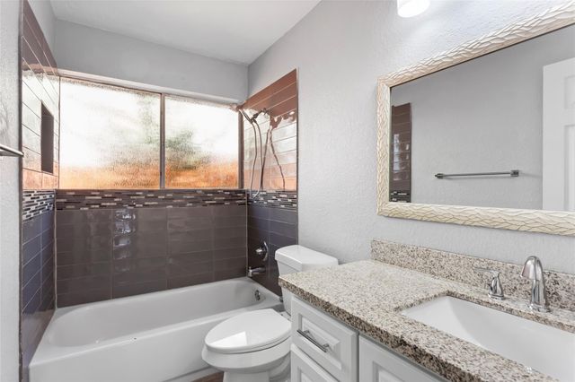 11710 Seawood Drive, Houston, TX 77089
