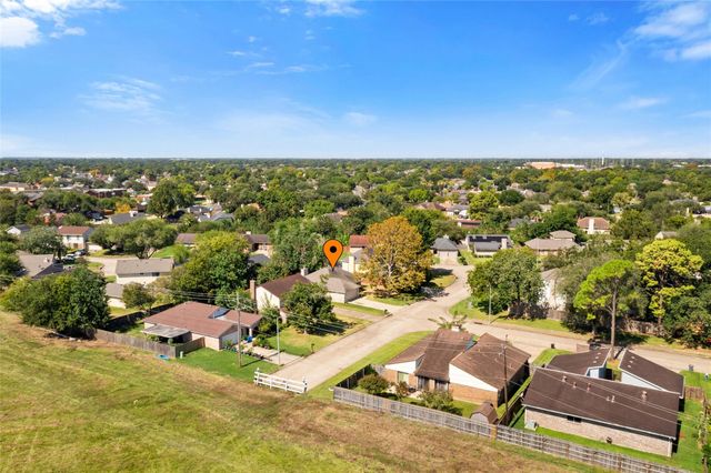 11710 Seawood Drive, Houston, TX 77089