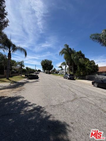 1530 W 21st Street, San Bernardino, CA 92411