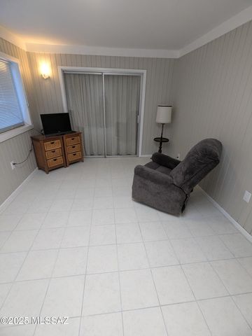 243 N Calle Del Diablo, Green Valley, AZ 85614