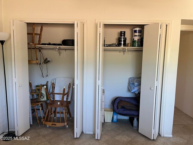 243 N Calle Del Diablo, Green Valley, AZ 85614