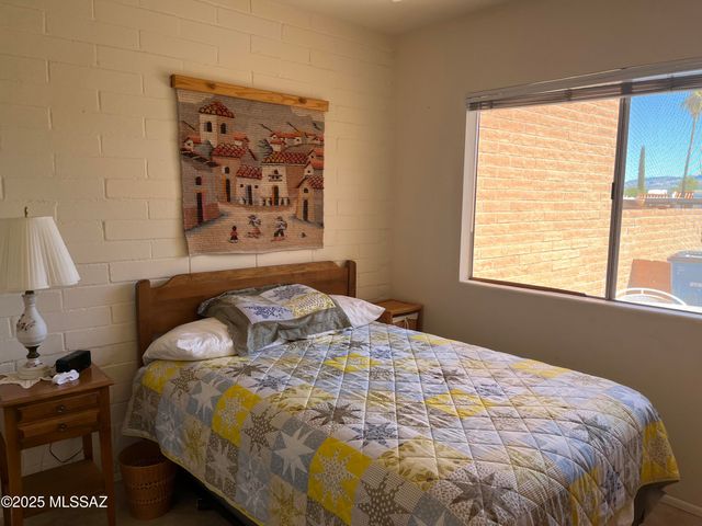 243 N Calle Del Diablo, Green Valley, AZ 85614