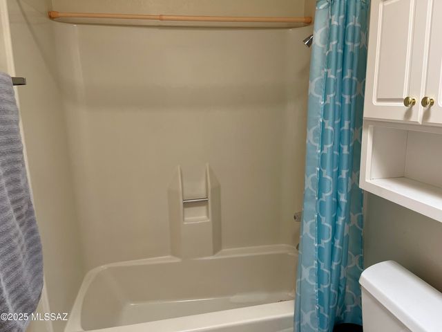 243 N Calle Del Diablo, Green Valley, AZ 85614