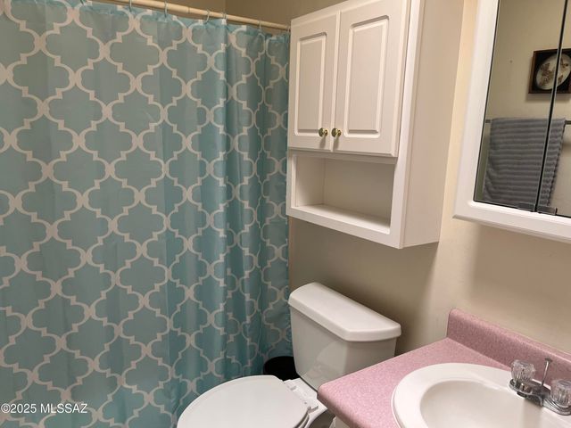 243 N Calle Del Diablo, Green Valley, AZ 85614