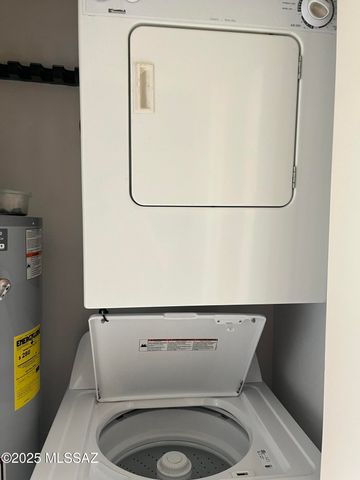 243 N Calle Del Diablo, Green Valley, AZ 85614