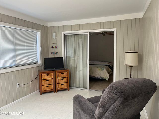 243 N Calle Del Diablo, Green Valley, AZ 85614