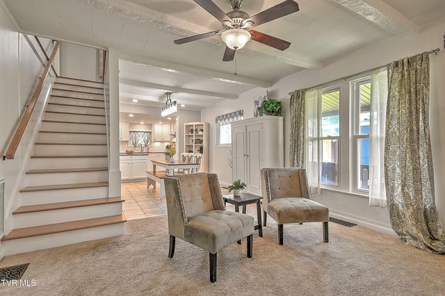 909 East Holston Avenue, Johnson City, TN 37601
