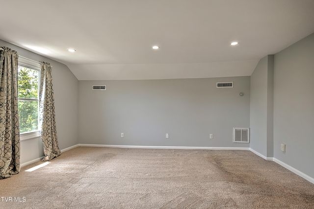 909 East Holston Avenue, Johnson City, TN 37601