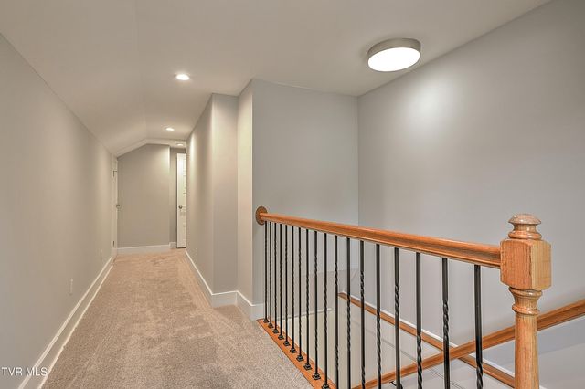 909 East Holston Avenue, Johnson City, TN 37601