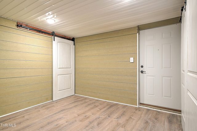 909 East Holston Avenue, Johnson City, TN 37601