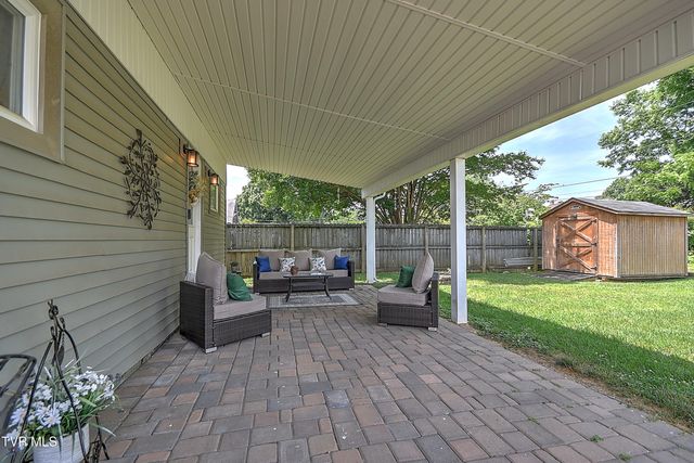 909 East Holston Avenue, Johnson City, TN 37601