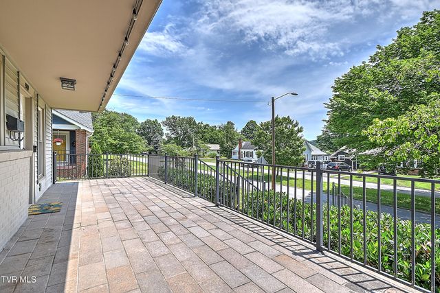 909 East Holston Avenue, Johnson City, TN 37601