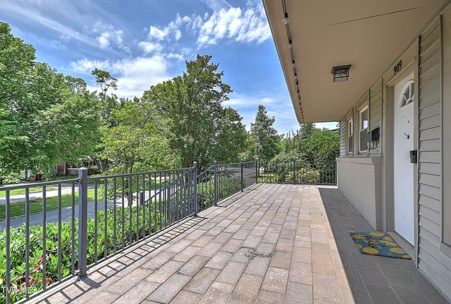 909 East Holston Avenue, Johnson City, TN 37601