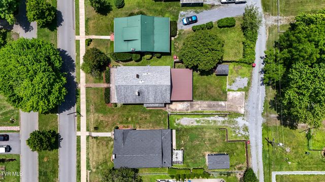 909 East Holston Avenue, Johnson City, TN 37601