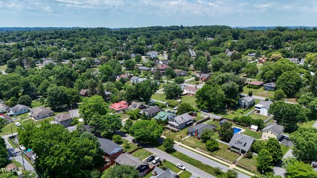 909 East Holston Avenue, Johnson City, TN 37601