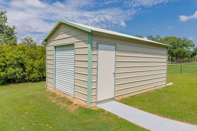24058 Sun Ridge Road, Lindale, TX 75771