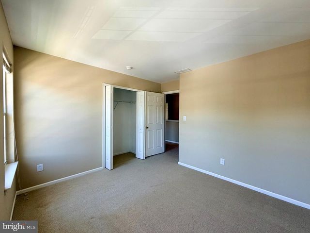 5504 ESSEX LA, Mount Laurel, NJ 08054