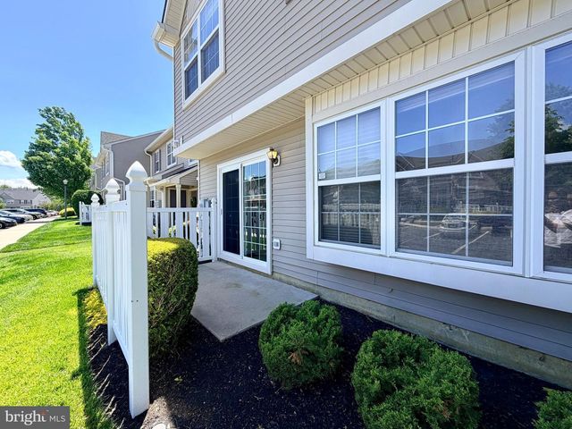 5504 ESSEX LA, Mount Laurel, NJ 08054