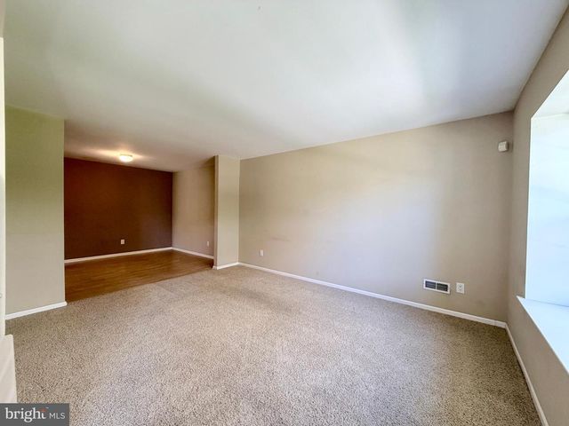 5504 ESSEX LA, Mount Laurel, NJ 08054