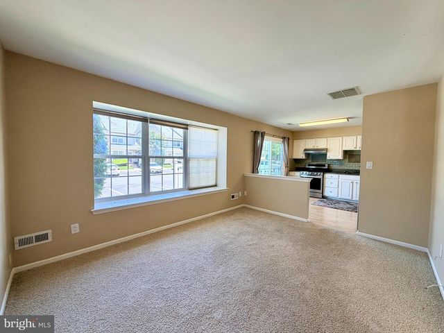 5504 ESSEX LA, Mount Laurel, NJ 08054