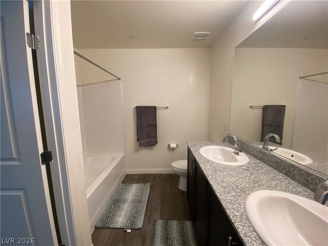 6882 Magenta Moon Street, North Las Vegas, NV 89086