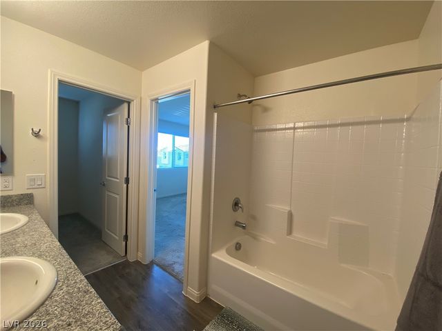 6882 Magenta Moon Street, North Las Vegas, NV 89086