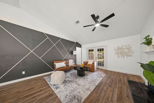 325 Chancellorsville Drive, Mesquite, TX 75149