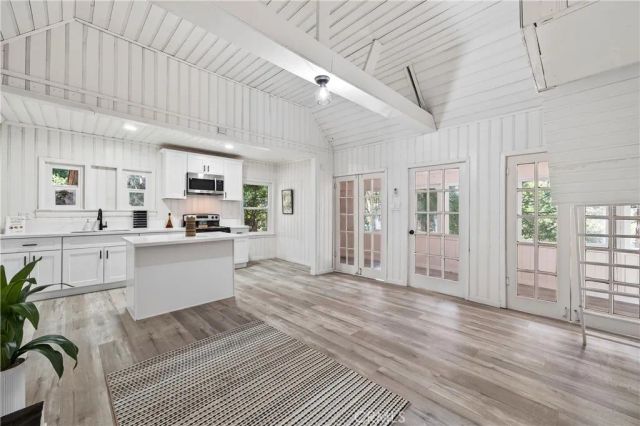 23740 Skyland, Crestline, CA 92325