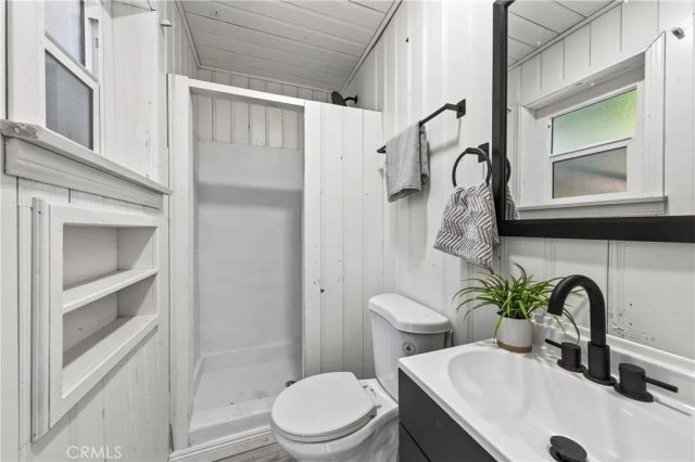 23740 Skyland, Crestline, CA 92325