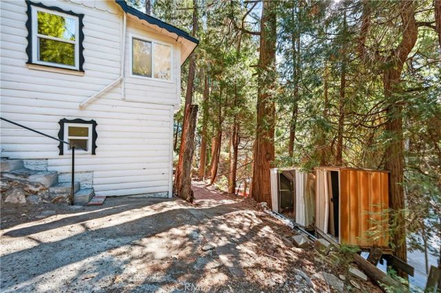 23740 Skyland, Crestline, CA 92325