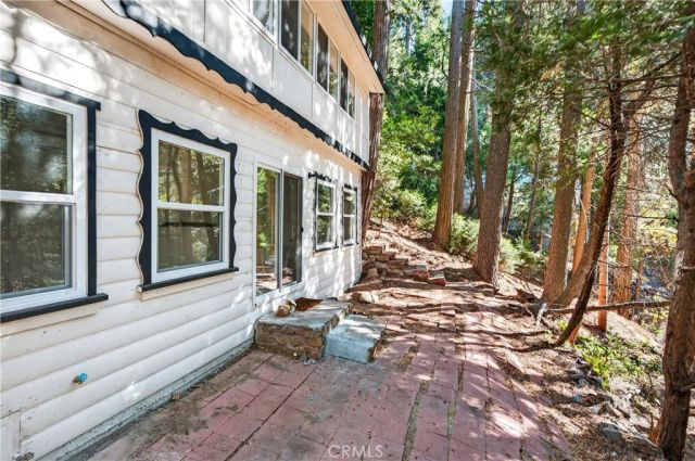 23740 Skyland, Crestline, CA 92325