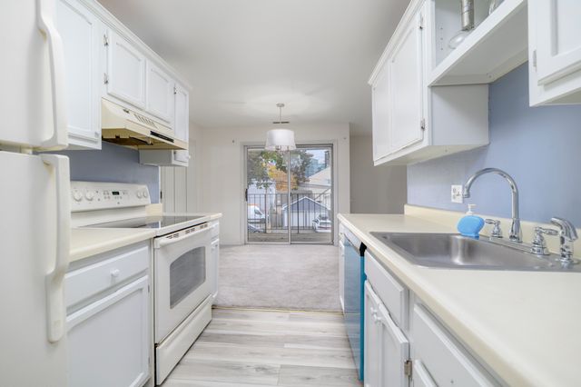 170 Forest Street APT 12, Stamford, CT 06901