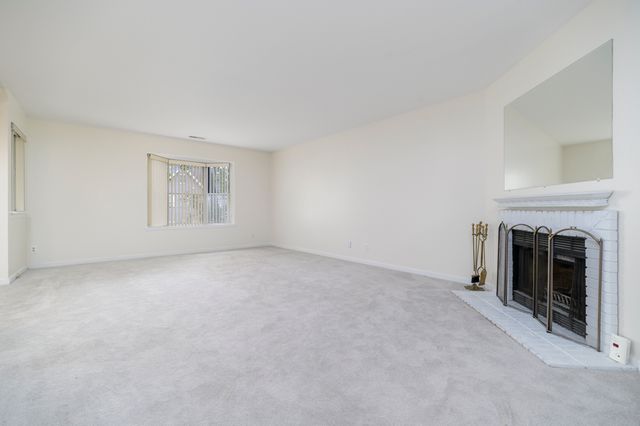 170 Forest Street APT 12, Stamford, CT 06901