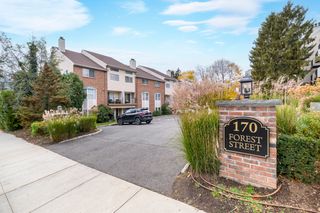 170 Forest Street APT 12, Stamford, CT 06901