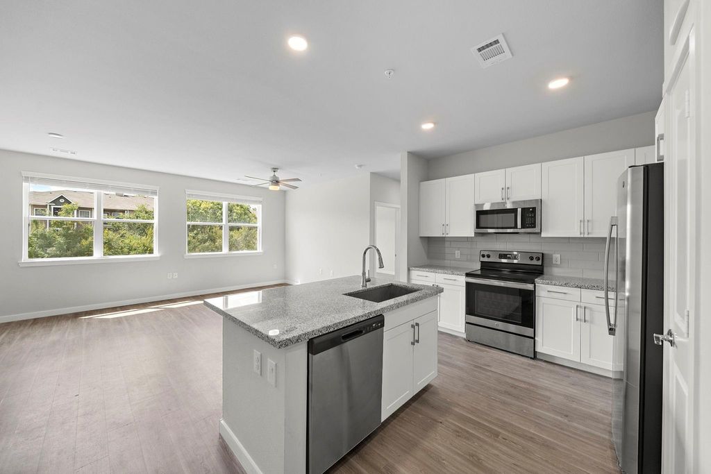 2555 Fm 2920 Road B2, Spring, TX 77388
