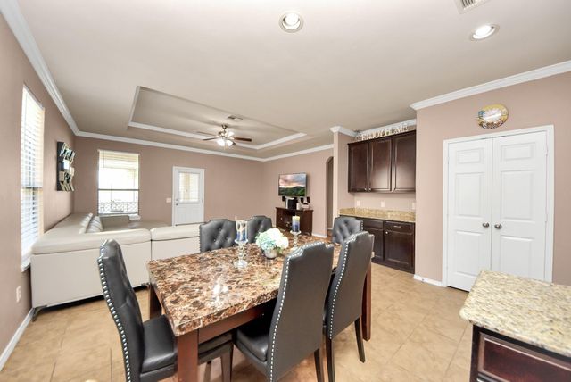 5810 Camelia Evergreen Lane, Richmond, TX 77407